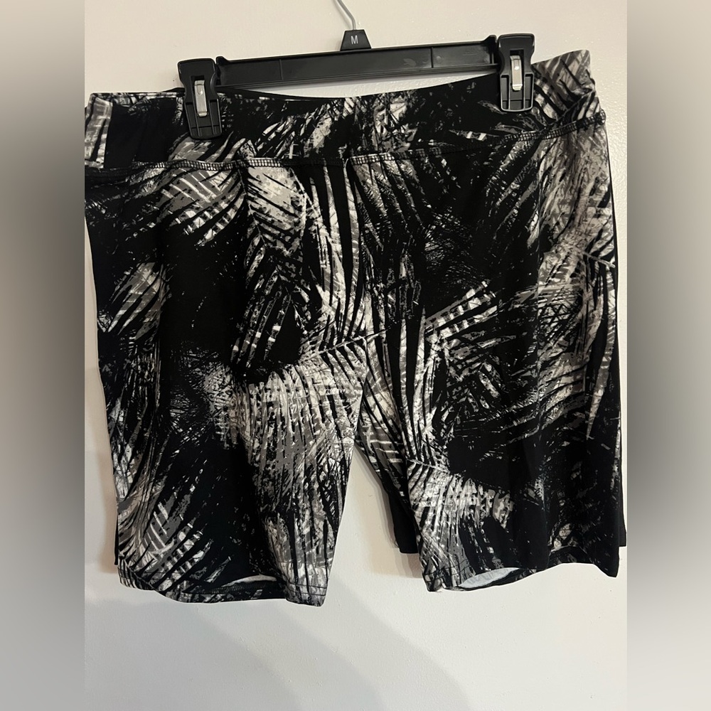 2pc Shosho Black and White Palm Print Bike Shorts